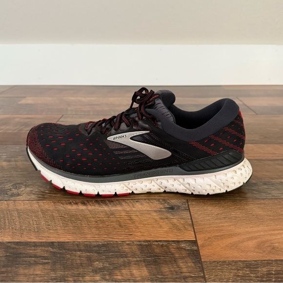 Brooks Men’s Transcend 6 Running Shoes in Black/Ebony/Red main image 5